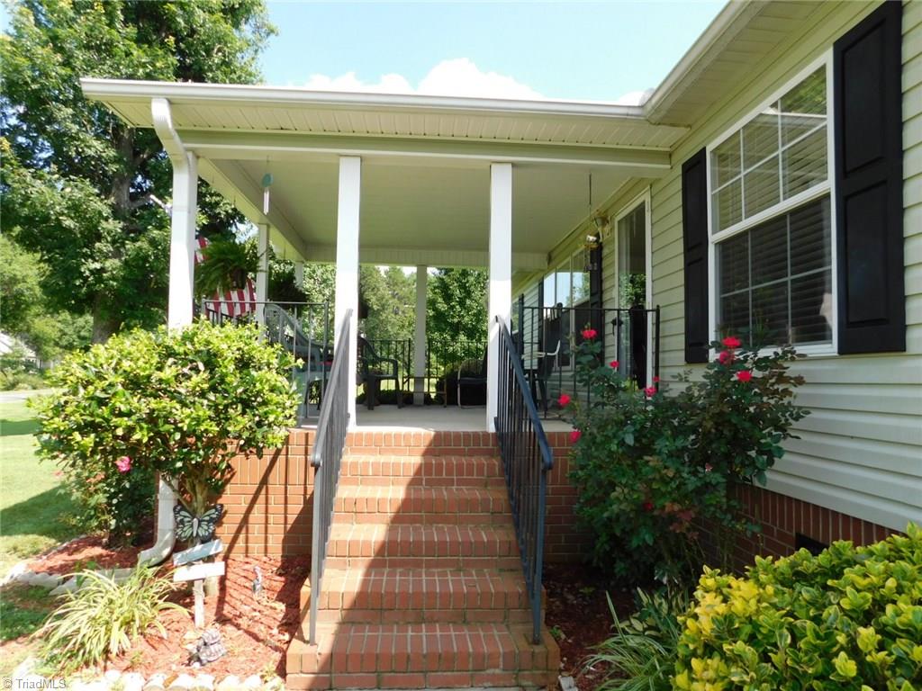 1296 Cid Road Lexington, NC 27292 - Photo 5 of 29 PORCH ENTRANCE