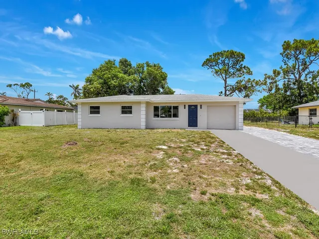 $2,499 | 2431 Kent Avenue, Fort Myers, FL 33907