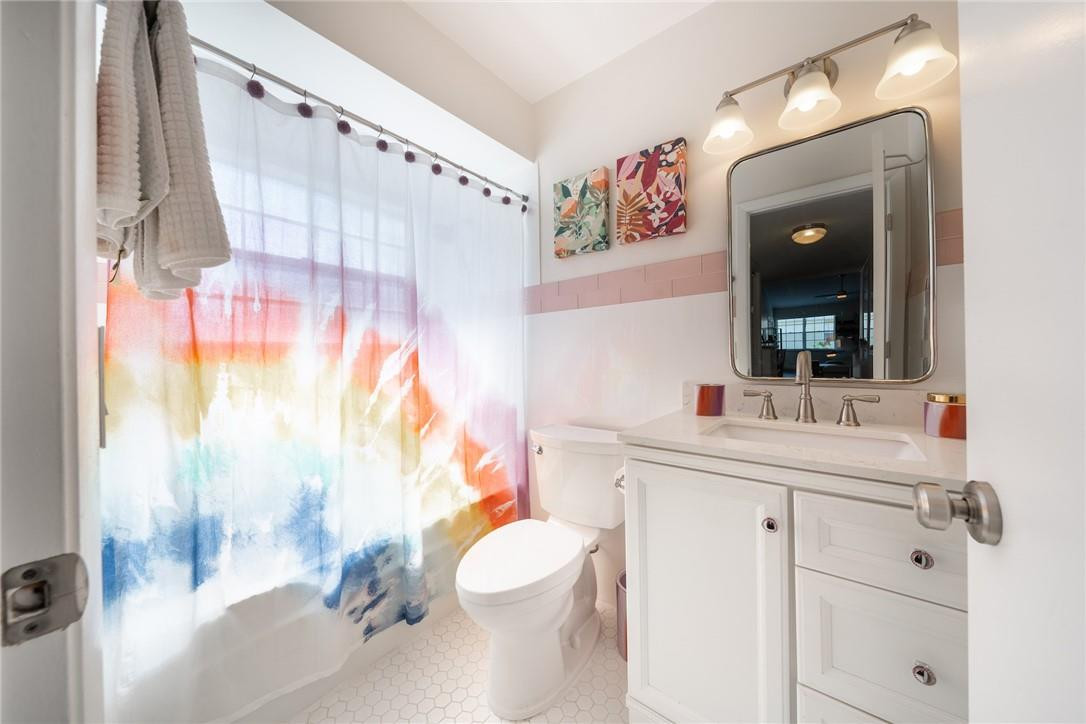 5340 Buckhead Circle, Unit 2030 Boca Raton, FL 33431 - Photo 35 of 42 2nd guest bathroom