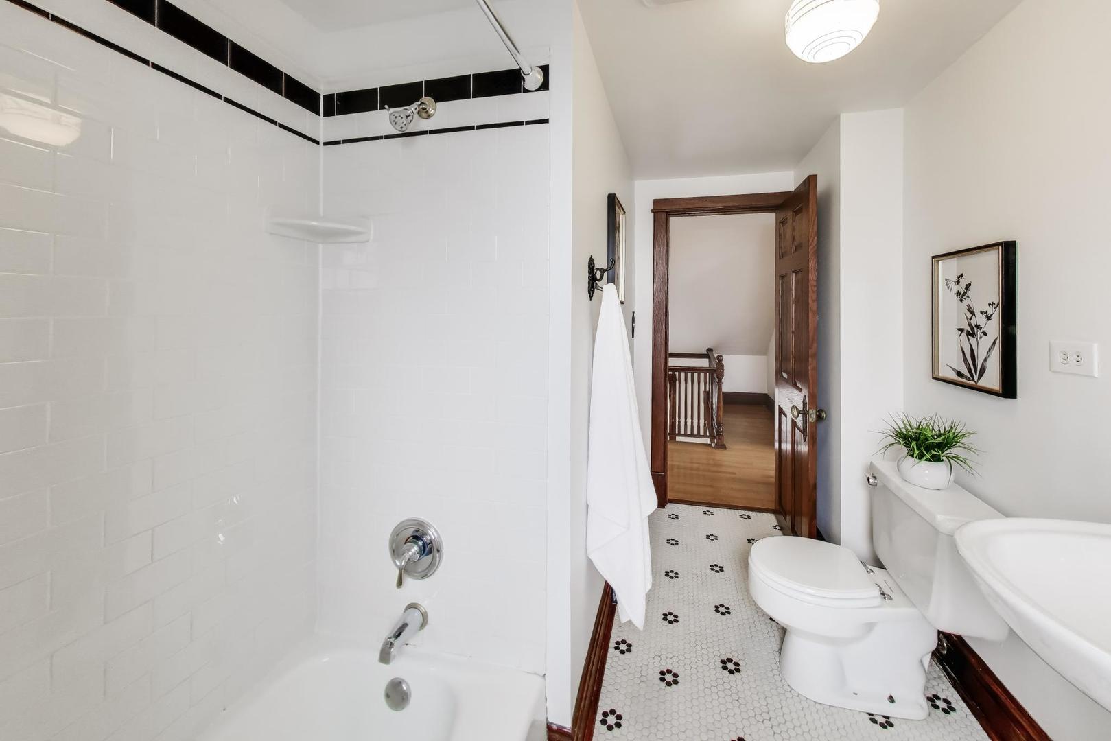 256 Blackhawk Road Riverside, IL 60546 - Photo 36 of 73