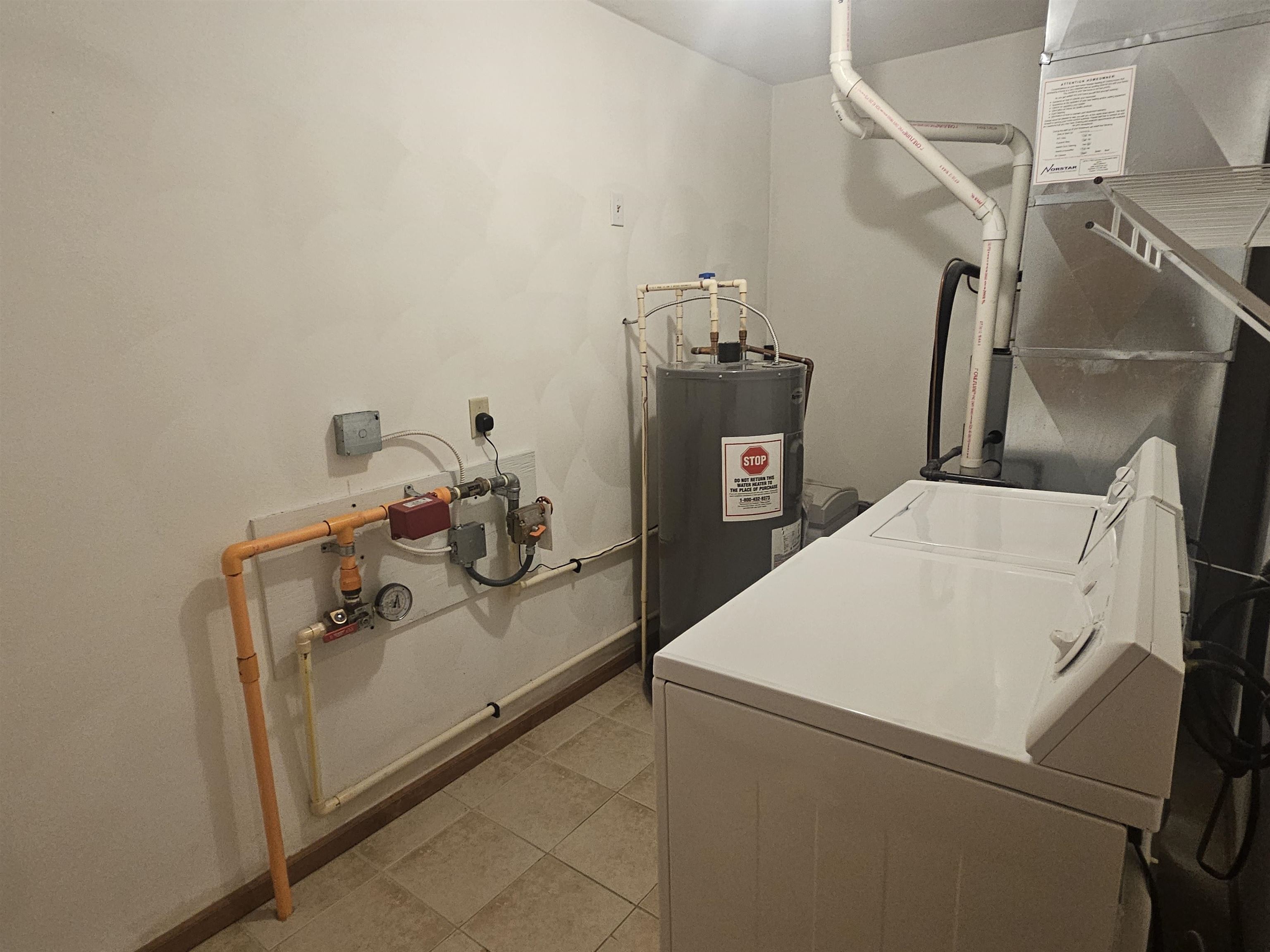 10167 Monarch Road Roscoe, IL 61073 - Photo 19 of 23 a utility room with dryer and washer