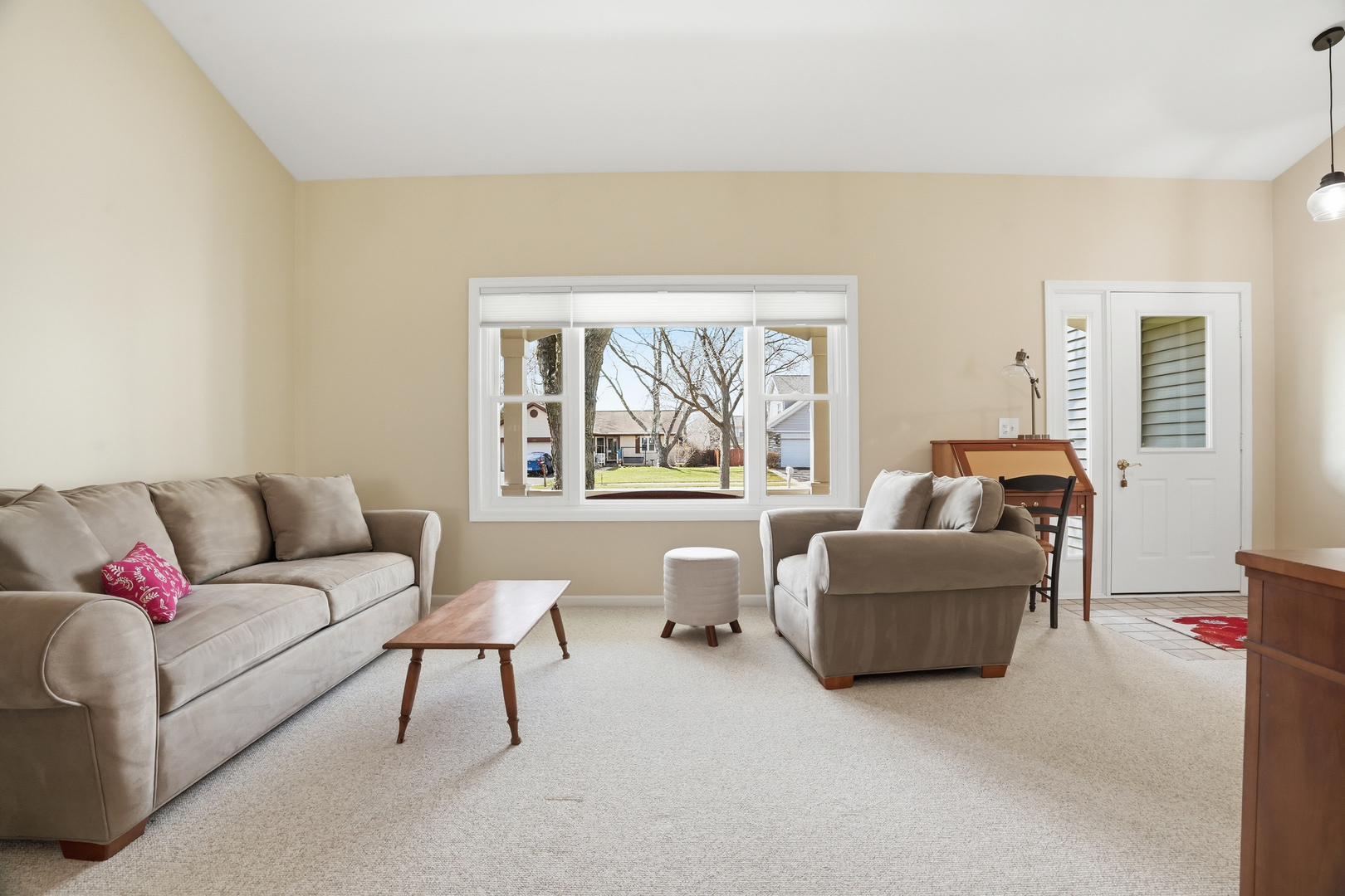 330 Indian Ridge Trail Wauconda, IL 60084 - Photo 5 of 35