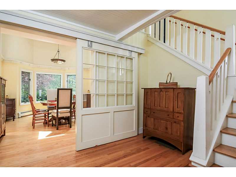 821 East Shore Road Jamestown, RI 02835 - Photo 7 of 25 Entry.