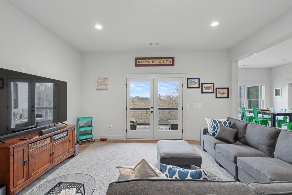 452 Chestnut Mountain Road Blairsville, GA 30512 - Photo 7 of 77