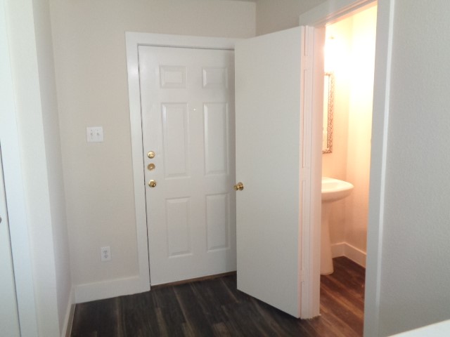 231 Silver Mist Circle Dickinson, TX 77539 - Photo 9 of 21