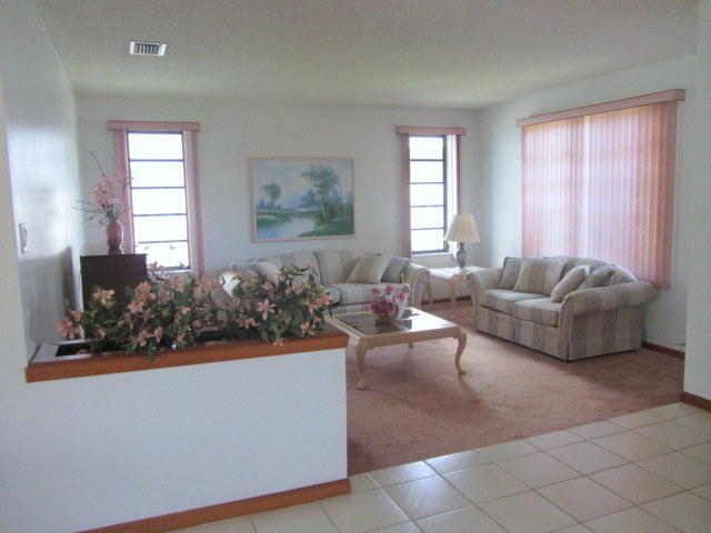 6150 Woodbury Road Boca Raton, FL 33433 - Photo 4 of 27 IMG_5465
