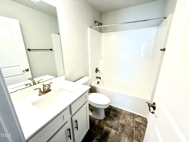 a view of livingroom with hardwood floor