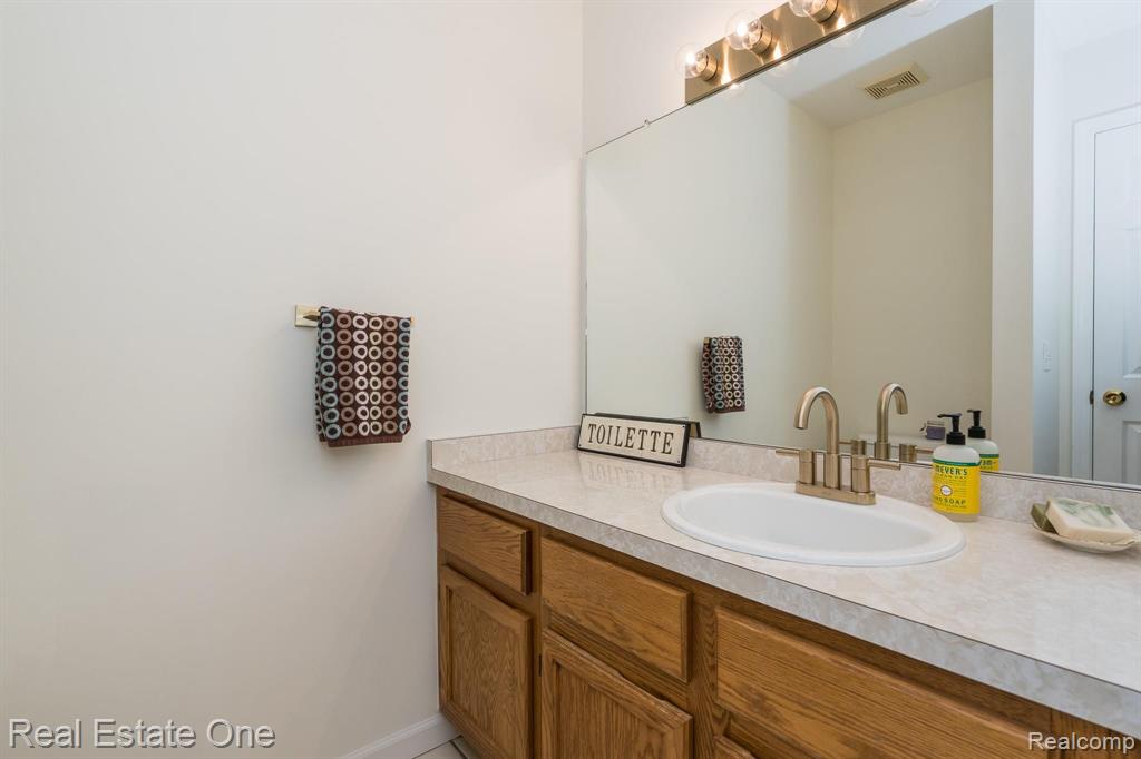 3151 Primrose Drive Rochester Hills, MI 48307 - Photo 41 of 48