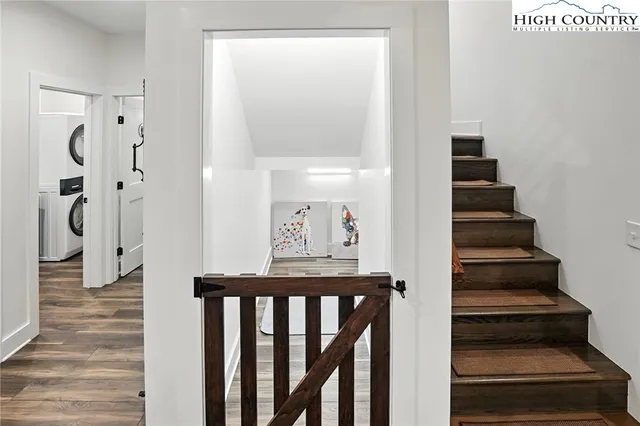 $1,799,000 | 727 Riverwind Drive, Lansing, NC 28643