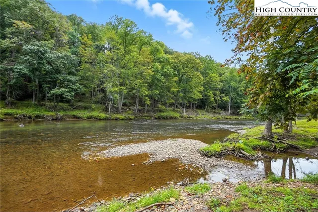 $1,799,000 | 727 Riverwind Drive, Lansing, NC 28643