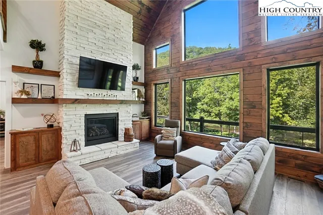 $1,799,000 | 727 Riverwind Drive, Lansing, NC 28643