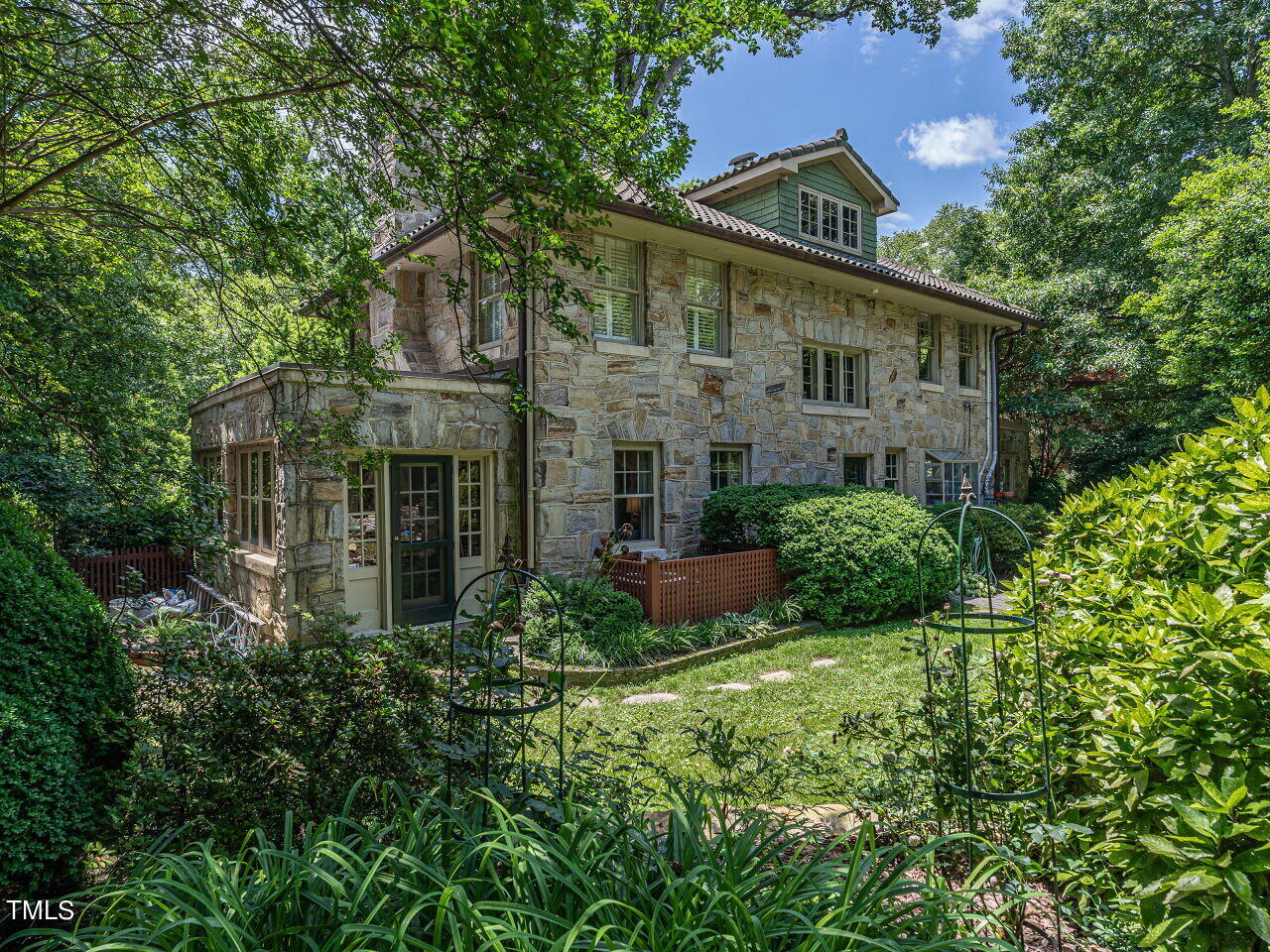 2501 Kenmore Drive Raleigh, NC 27608 - Photo 44 of 58