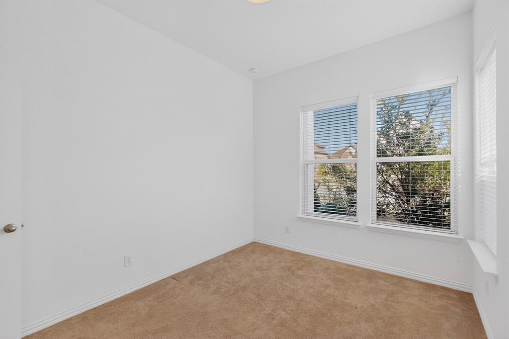 2249 English Ivy Road Frisco, TX 75033 - Photo 22 of 40