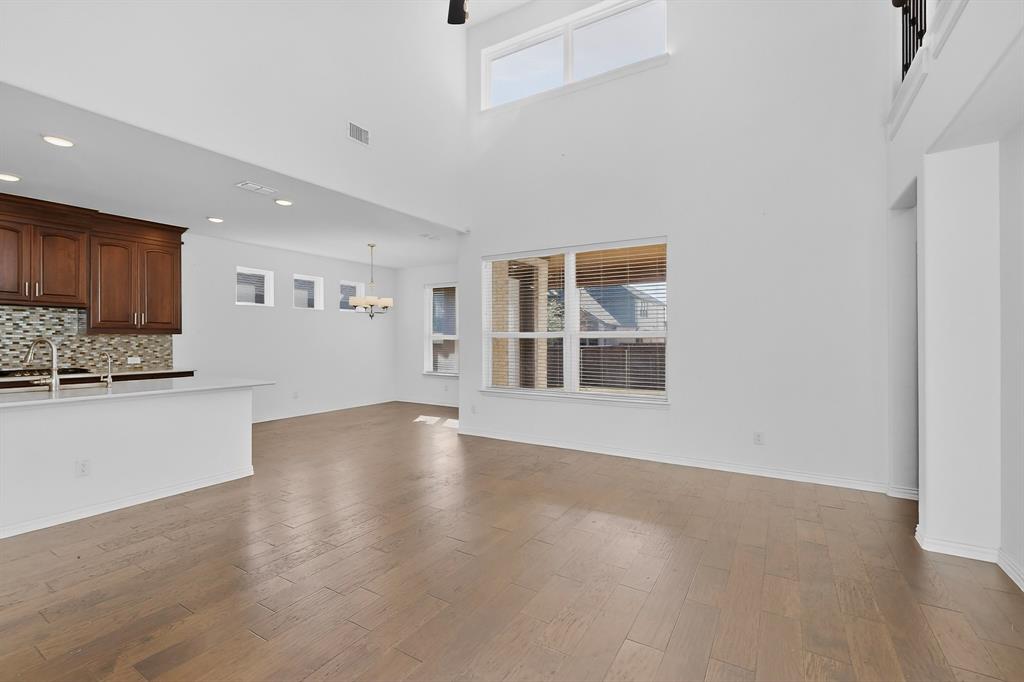 2249 English Ivy Road Frisco, TX 75033 - Photo 4 of 40