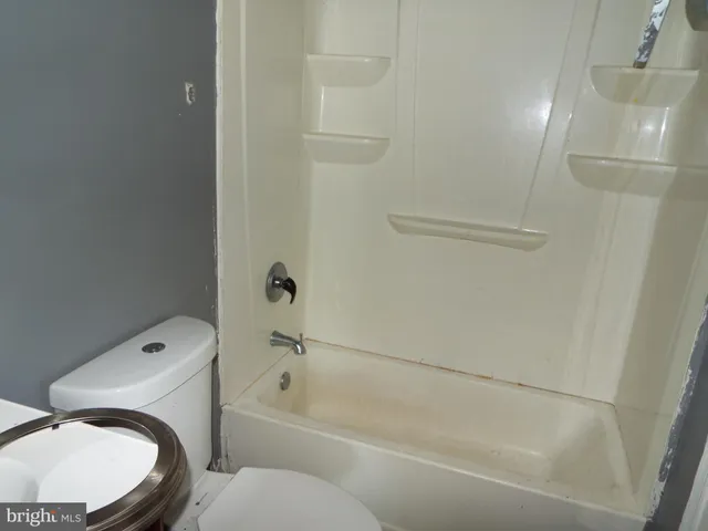 $211,400 | 8720 Sugarwood Court, Unit 1, Manassas, VA 20110