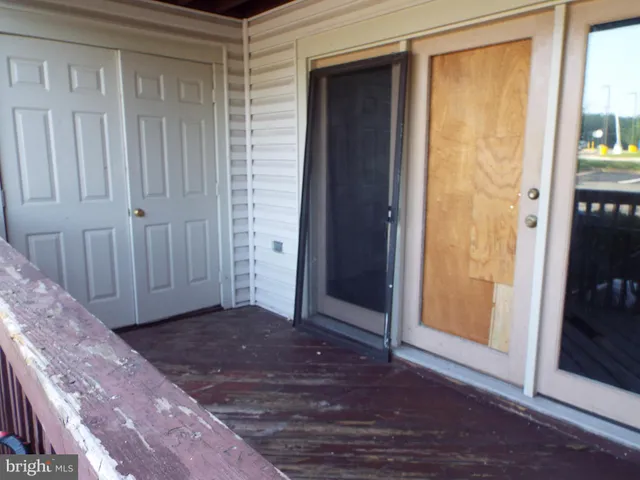 $211,400 | 8720 Sugarwood Court, Unit 1, Manassas, VA 20110