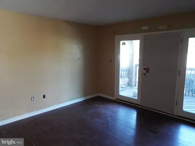 $211,400 | 8720 Sugarwood Court, Unit 1, Manassas, VA 20110