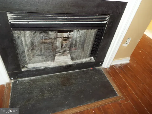 $211,400 | 8720 Sugarwood Court, Unit 1, Manassas, VA 20110