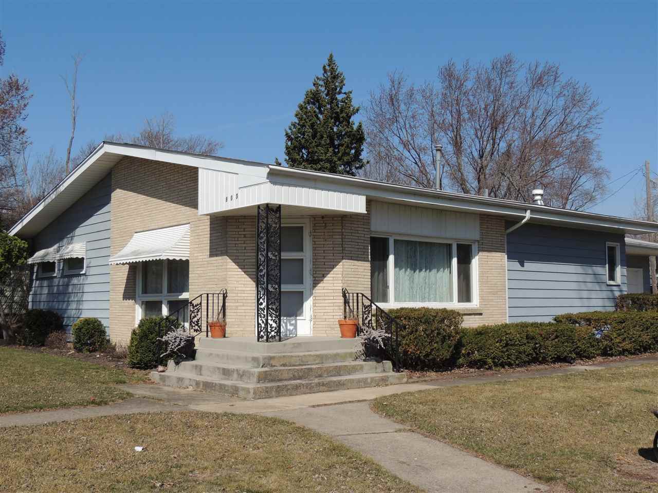 803 Halsted Road Rockford, IL 61103 - Photo 1 of 22 Gallery Image 1