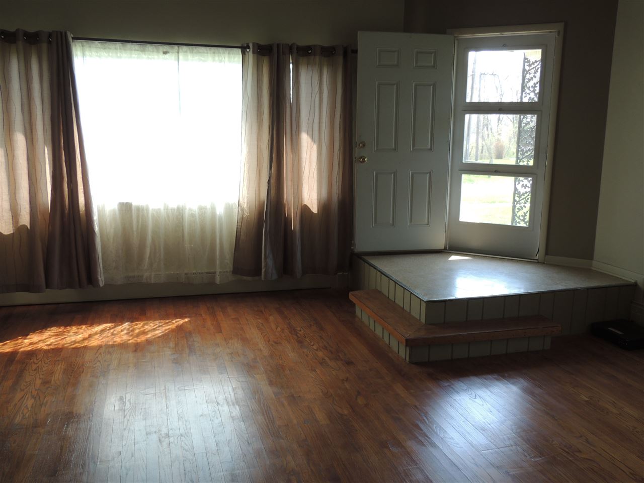 803 Halsted Road Rockford, IL 61103 - Photo 5 of 22 Gallery Image 5