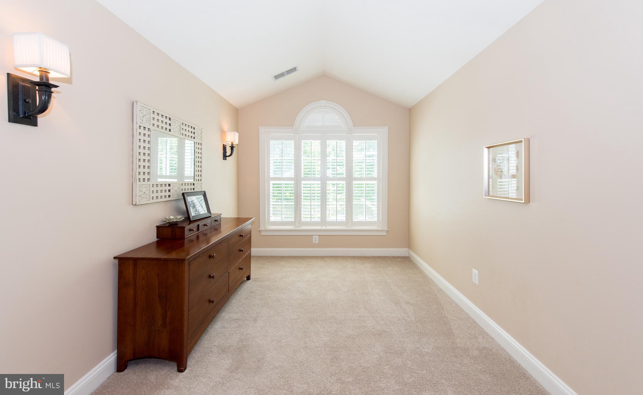 10407 Wetherburn Road Woodstock, MD 21163 - Photo 18 of 30 Master bedroom sitting room