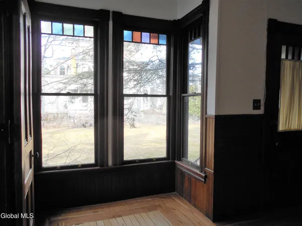 $1,845 | 8 5th Avenue, Unit 2, Saratoga Springs, NY 12866