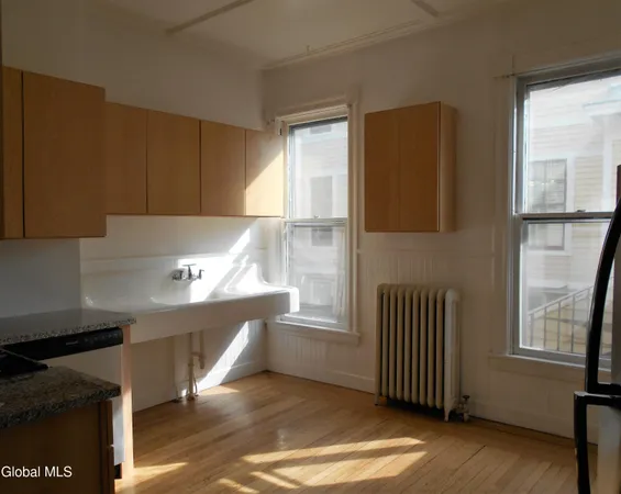 $1,845 | 8 5th Avenue, Unit 2, Saratoga Springs, NY 12866