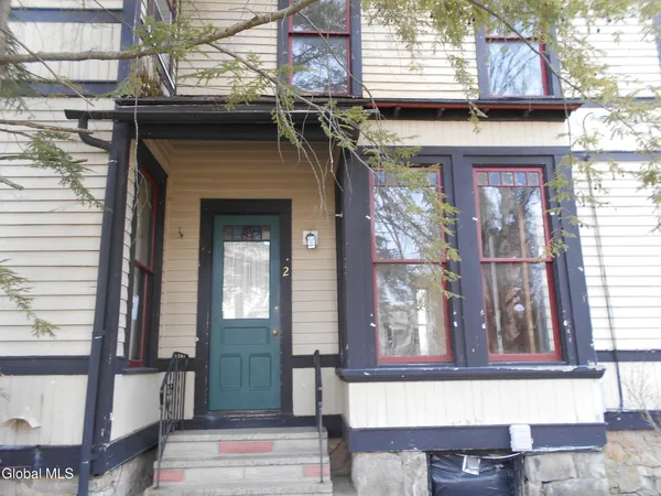 $1,845 | 8 5th Avenue, Unit 2, Saratoga Springs, NY 12866