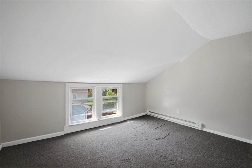 102-104 Cambridge Street Springfield, MA 01109 - Photo 30 of 38 an empty room with windows