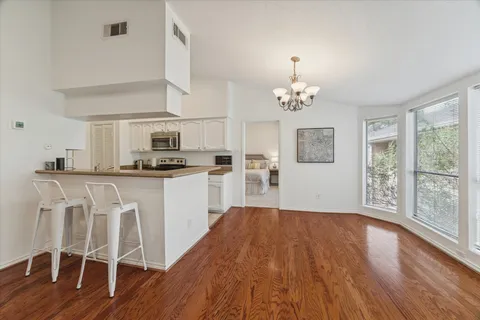 $190,000 | 1881 Bering Drive, Unit 82, Houston, TX 77057