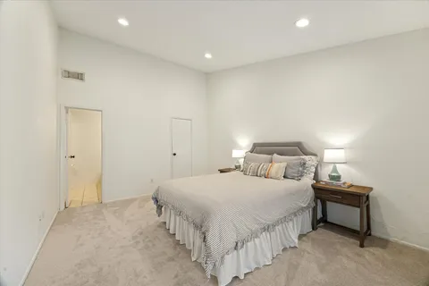 $190,000 | 1881 Bering Drive, Unit 82, Houston, TX 77057