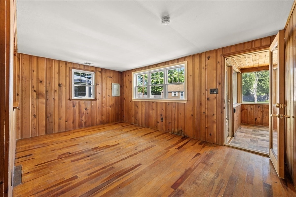 111 Hartford Road Marshfield, MA 02050 - Photo 8 of 24