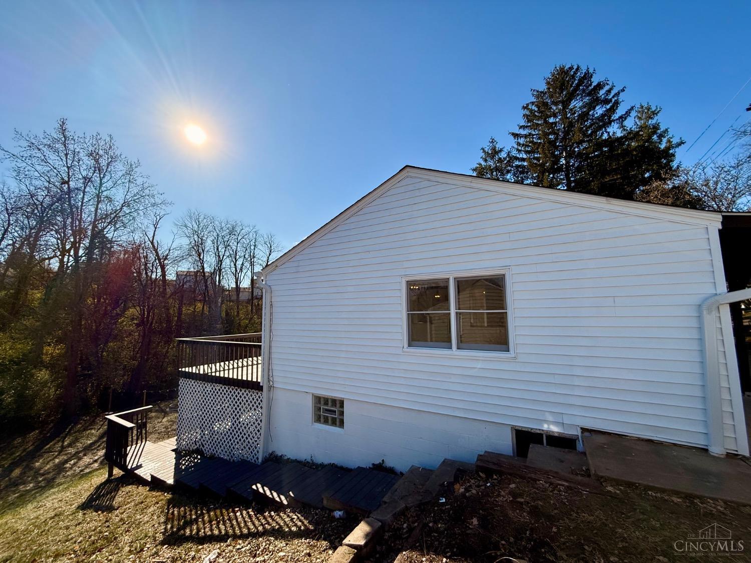 2993 Compton Road Cincinnati, OH 45251 - Photo 2 of 28