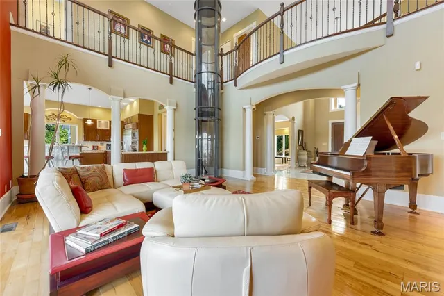 $1,817,000 | 265 Deer Run Lane, Eureka, MO 63025