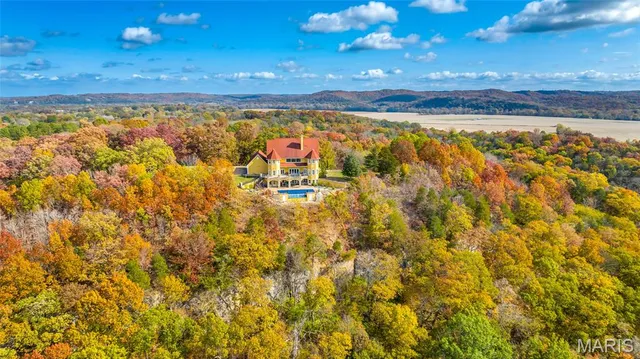 $1,817,000 | 265 Deer Run Lane, Eureka, MO 63025