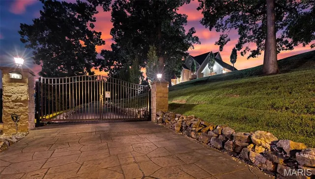 $1,817,000 | 265 Deer Run Lane, Eureka, MO 63025