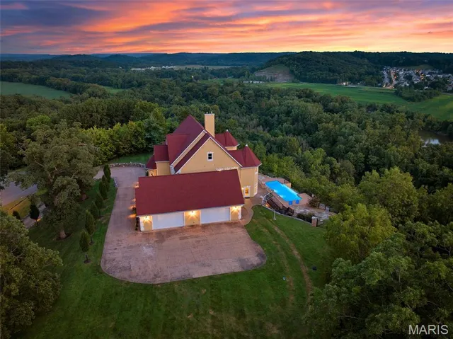 $1,817,000 | 265 Deer Run Lane, Eureka, MO 63025