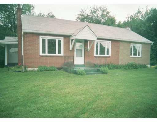 1126 New Castle Road Prospect, PA 16052 - Photo 1 of 7 Exterior Front.