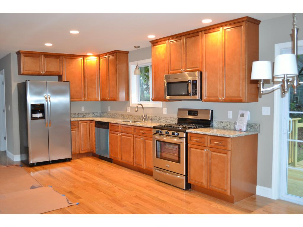 5 Union Street Derry, NH 03038 - Photo 2 of 15 Gallery Image 2