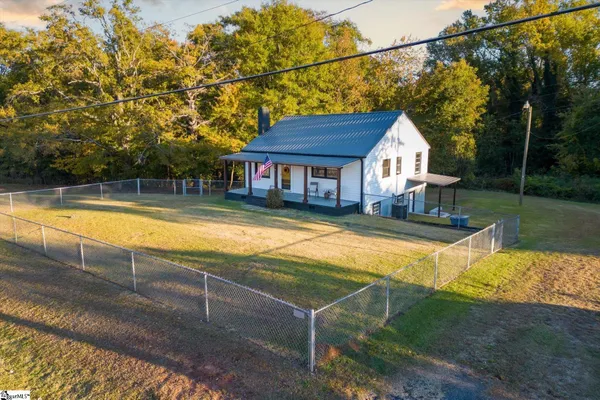 $215,000 | 224 Syphrit Road, Wellford, SC 29385