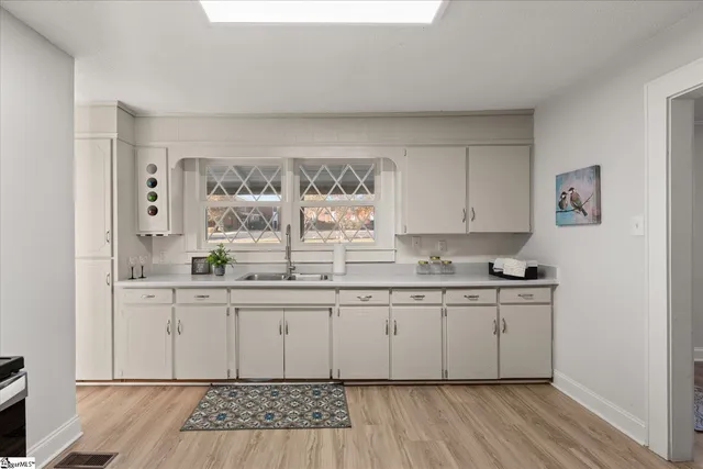 $249,000 | 224 Syphrit Road, Wellford, SC 29385