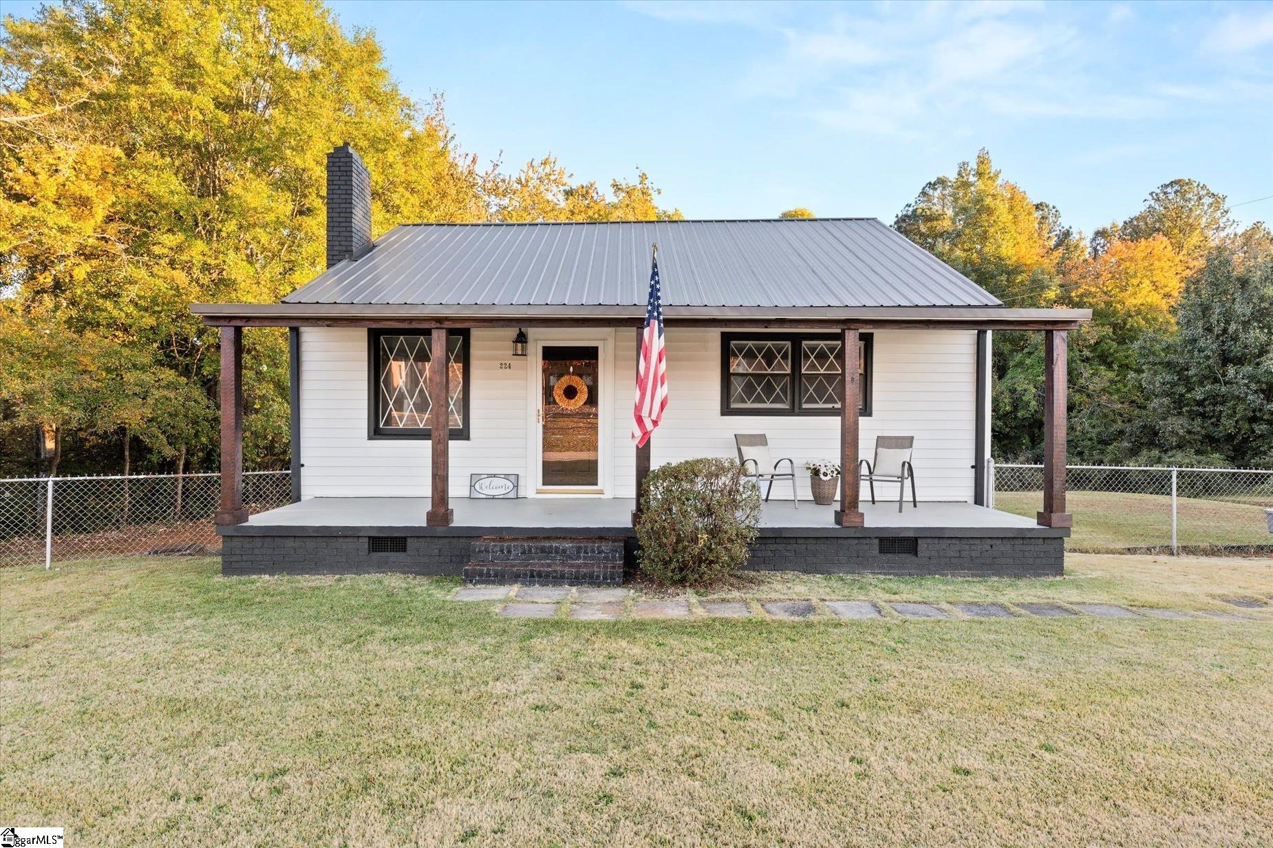 224 Syphrit Road Wellford, SC 29385 - Photo 2 of 44