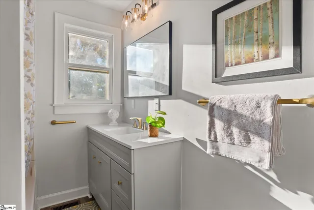 $249,000 | 224 Syphrit Road, Wellford, SC 29385