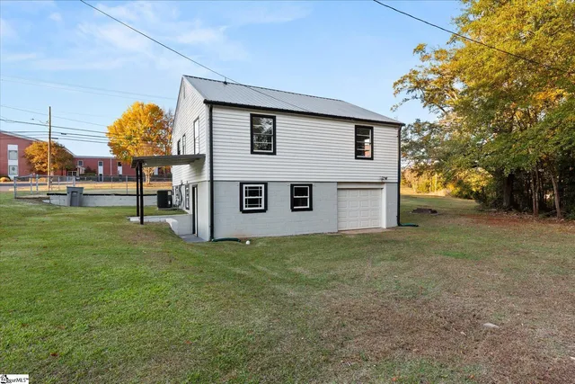 $249,000 | 224 Syphrit Road, Wellford, SC 29385