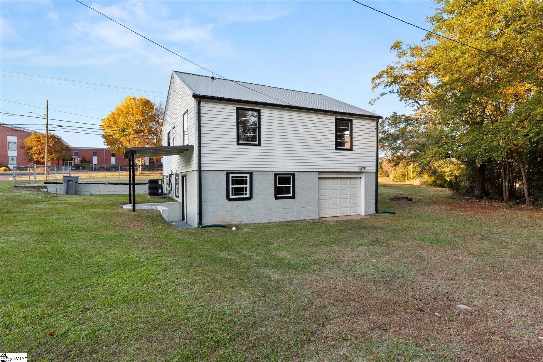 224 Syphrit Road Wellford, SC 29385 - Photo 36 of 44