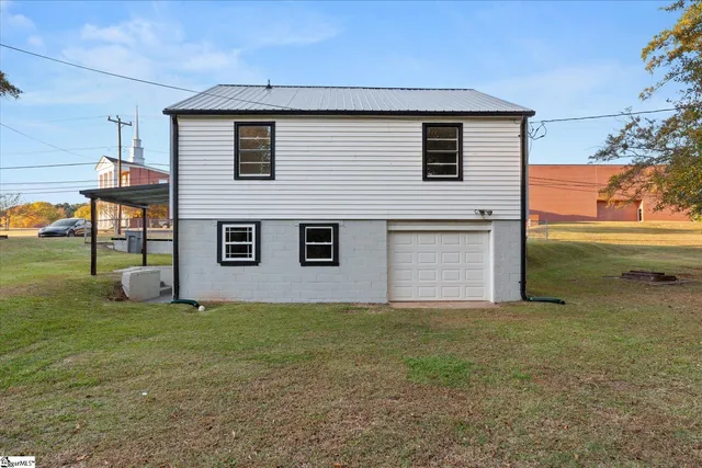 $249,000 | 224 Syphrit Road, Wellford, SC 29385