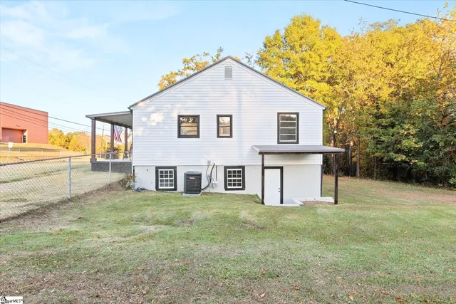 $249,000 | 224 Syphrit Road, Wellford, SC 29385