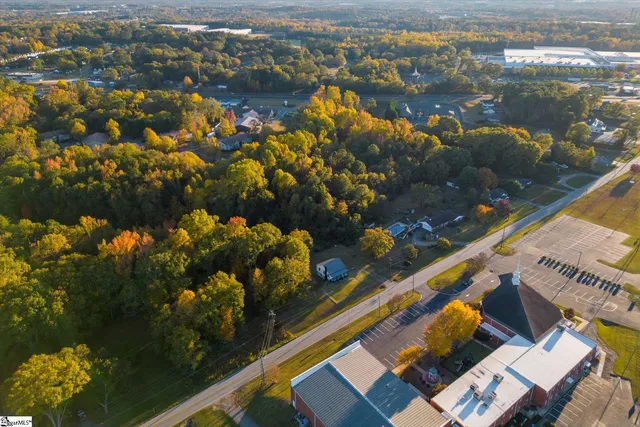 $249,000 | 224 Syphrit Road, Wellford, SC 29385