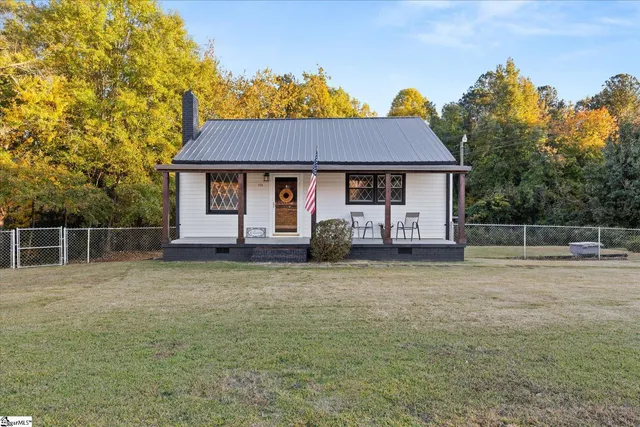 $249,000 | 224 Syphrit Road, Wellford, SC 29385