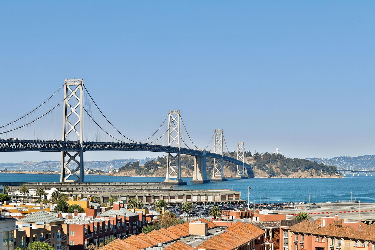 229 Brannan Street, Unit 12C San Francisco, CA 94107 - Photo 7 of 57 a view of a building with an ocean view